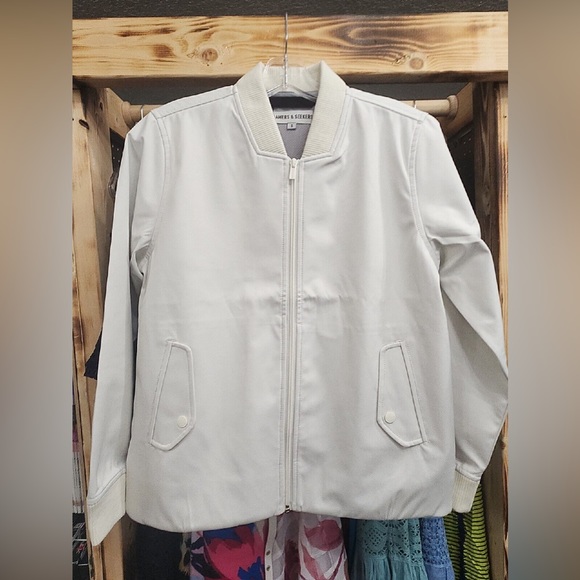 Roamers & Seekers Women's Generated Jacket, Vanilla, Medium - Picture 2 of 5